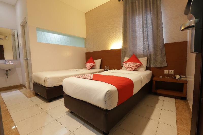 RedDoorz at Jalan Gunung Sahari Hotel Jakarta Bagian luar foto